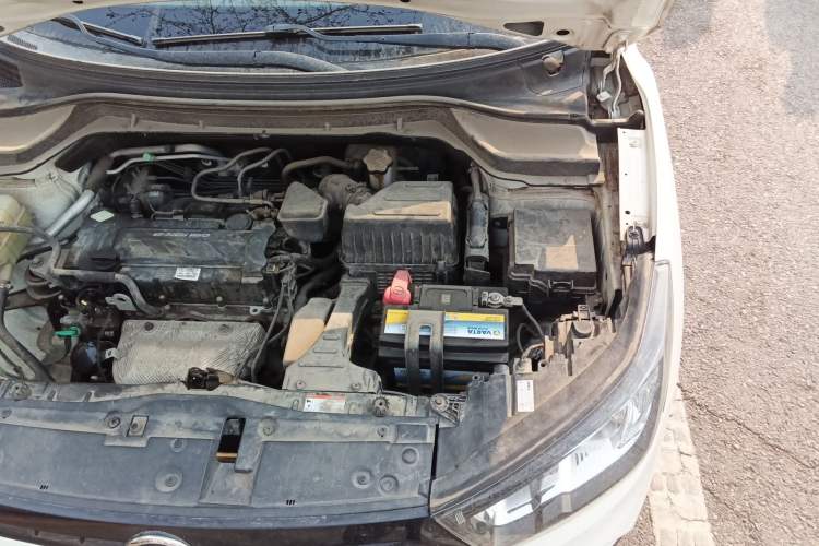 Used SsangYong Tivolan 2015 1.6L Automatic Two-Wheel Drive ZhiShang Edition Engine Bay Left