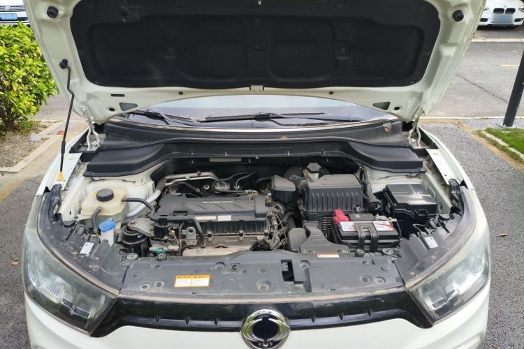 Used SsangYong Tivolan 2015 1.6L Automatic Two-Wheel Drive ZhiShang Edition Engine Bay