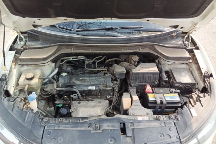 Used SsangYong Tivolan 2015 1.6L Automatic Two-Wheel Drive ZhiShang Edition Engine Bay