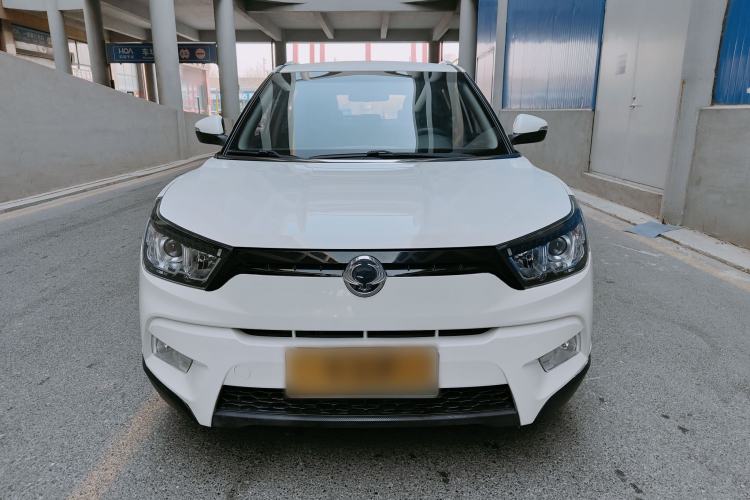 Used SsangYong Tivolan 2015 1.6L Automatic Two-Wheel Drive ZhiShang Edition Exterior 1