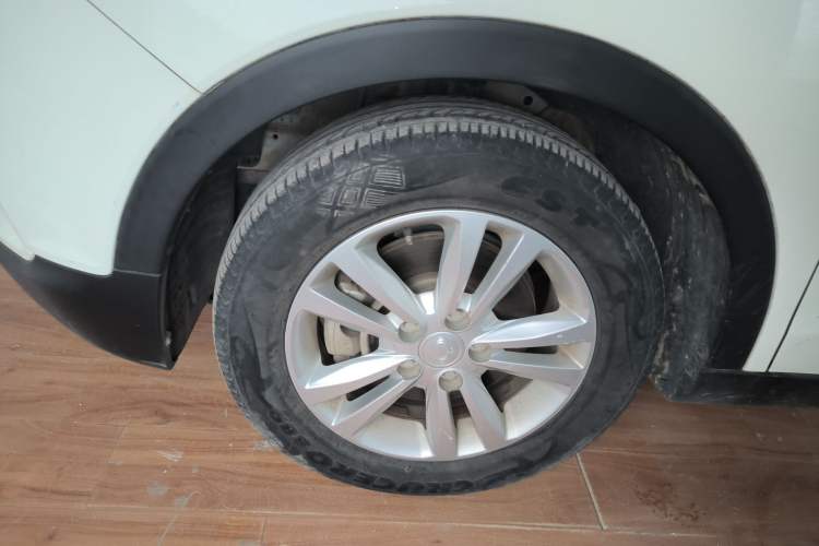 Used SsangYong Tivolan 2015 1.6L Automatic Two-Wheel Drive ZhiShang Edition Exterior 7