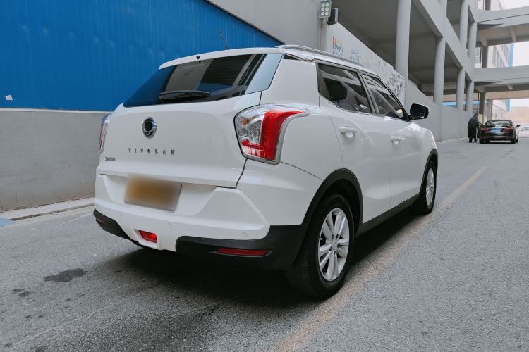 Used SsangYong Tivolan 2015 1.6L Automatic Two-Wheel Drive ZhiShang Edition Exterior 7