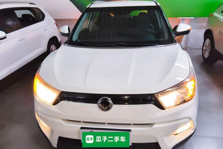 Used SsangYong Tivolan 2015 1.6L Automatic Two-Wheel Drive YARiS L Version Front