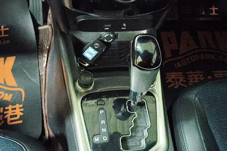 Used SsangYong Tivolan 2015 1.6L Automatic Two-Wheel Drive YARiS L Version Gear Lever