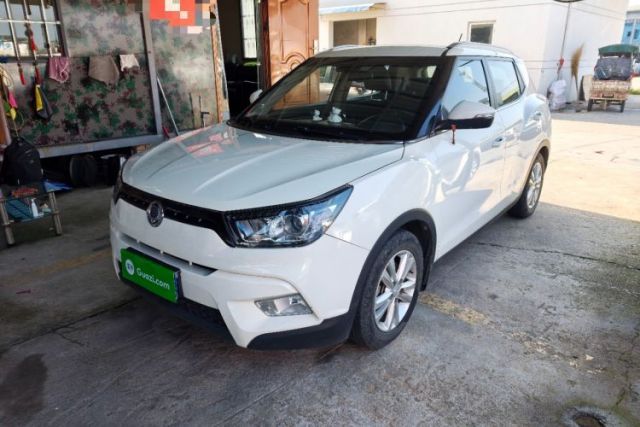 SsangYong Tivolan 2015 1.6L Automatic Two-Wheel Drive YARiS L Version usado