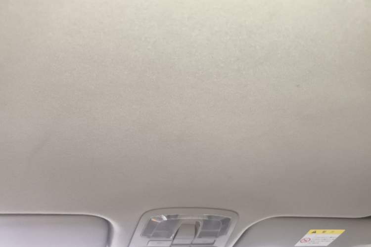 Used SsangYong Tivolan 2015 1.6L Automatic Two-Wheel Drive ZhiShang Edition Headliner