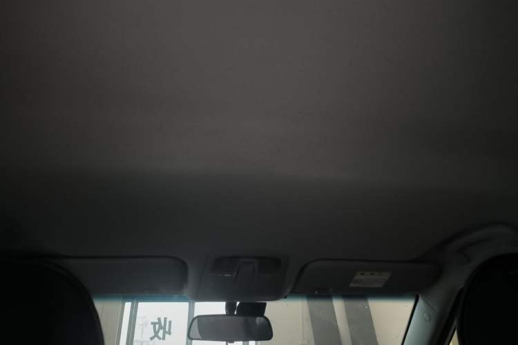 Used SsangYong Tivolan 2015 1.6L Automatic Two-Wheel Drive ZhiShang Edition Headliner