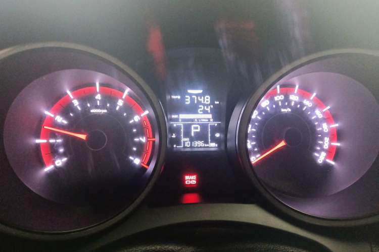 Used SsangYong Tivolan 2015 1.6L Automatic Two-Wheel Drive Zhi Chun Edition Instrument Cluster