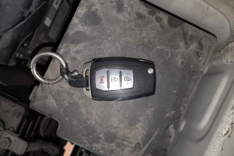 Used SsangYong Tivolan 2015 1.6L Automatic Two-Wheel Drive ZhiShang Edition Interior 1