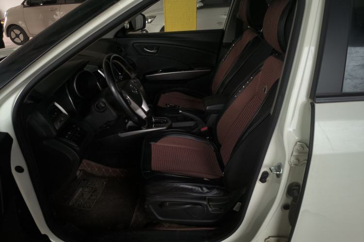 Used SsangYong Tivolan 2015 1.6L Automatic Two-Wheel Drive ZhiShang Edition Left Front Seat
