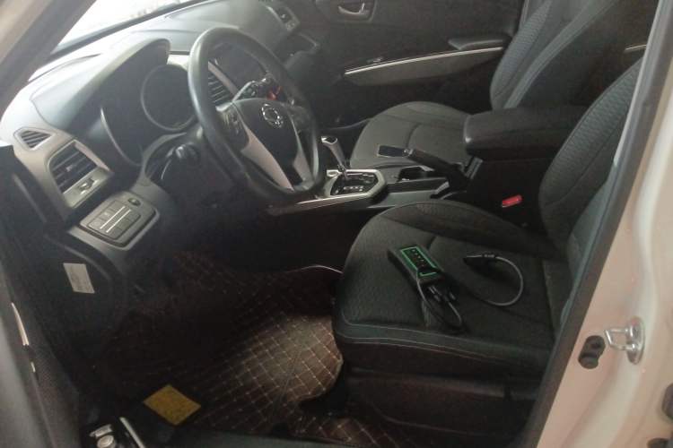Used SsangYong Tivolan 2015 1.6L Automatic Two-Wheel Drive Zhi Chun Edition Left Front Seat