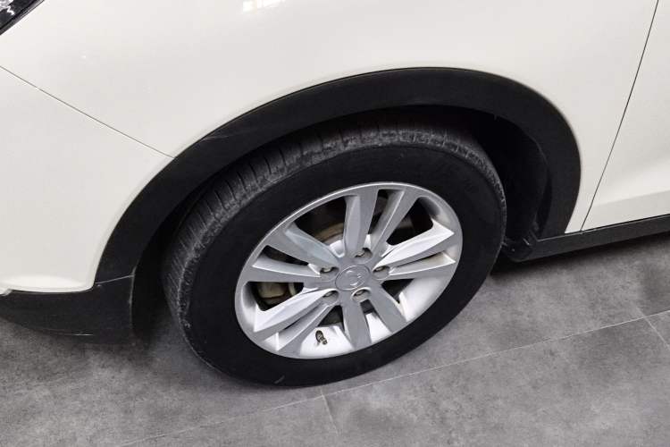 Used SsangYong Tivolan 2015 1.6L Automatic Two-Wheel Drive YARiS L Version Left Front Wheel Hub