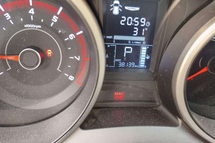 Used SsangYong Tivolan 2015 1.6L Automatic Two-Wheel Drive ZhiShang Edition Odometer Close Up
