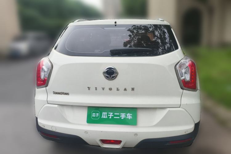 Used SsangYong Tivolan 2015 1.6L Automatic Two-Wheel Drive ZhiShang Edition Rear