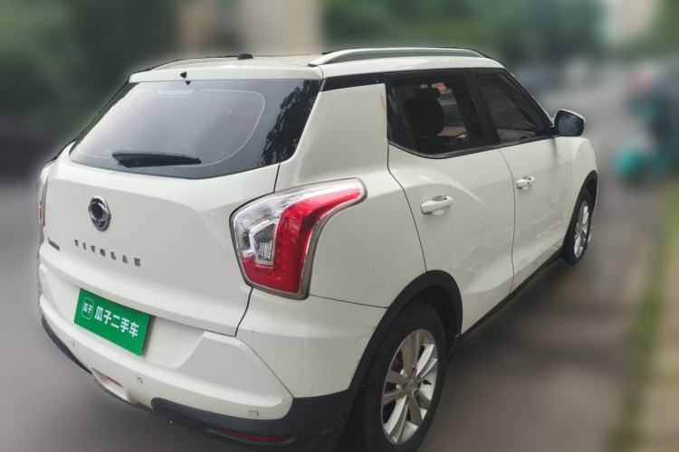 Used SsangYong Tivolan 2015 1.6L Automatic Two-Wheel Drive ZhiShang Edition Rear Right 45 Deg