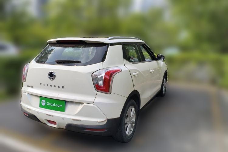 Used SsangYong Tivolan 2015 1.6L Automatic Two-Wheel Drive ZhiShang Edition Rear Right 45 Deg