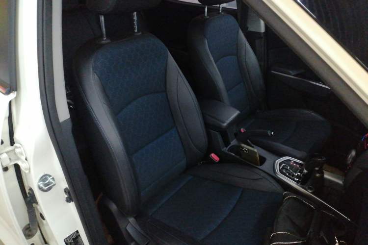 Used SsangYong Tivolan 2015 1.6L Automatic Two-Wheel Drive ZhiShang Edition Right Front Seat