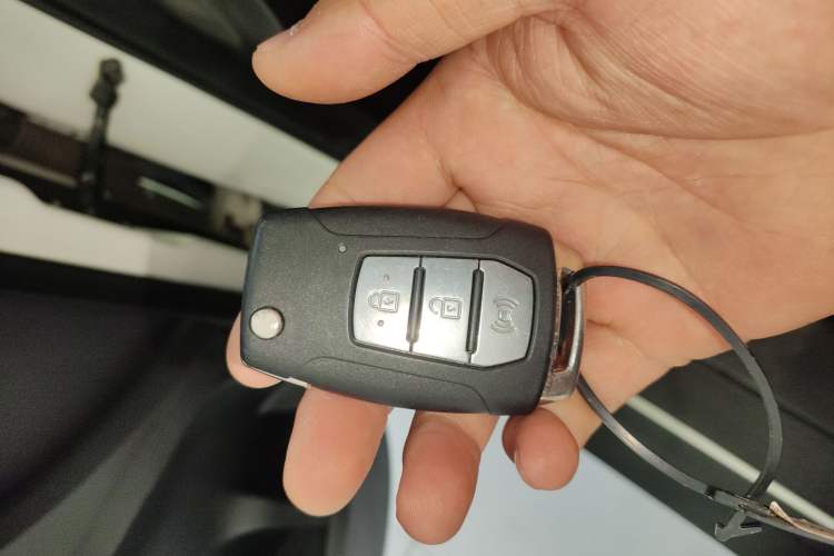 Used SsangYong Tivolan 2015 1.6L Automatic Two-Wheel Drive Zhi Chun Edition Vehicle Key