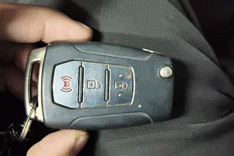 Used SsangYong Tivolan 2015 1.6L Automatic Two-Wheel Drive YARiS L Version Vehicle Key