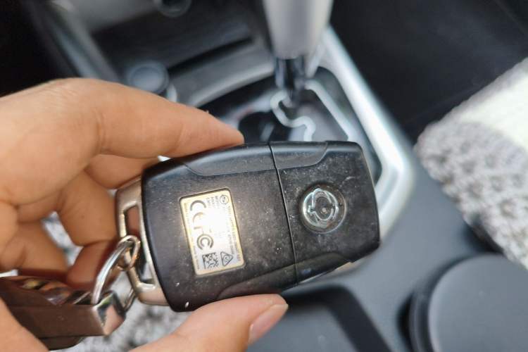 Used SsangYong Tivolan 2015 1.6L Automatic Two-Wheel Drive ZhiShang Edition Vehicle Key