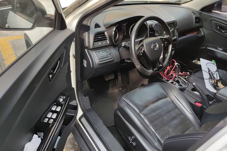 Used SsangYong Tivoli 2016 1.6L Gasoline Two-Wheel Drive Automatic Luxury Edition Driver Seat