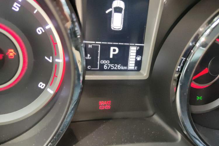 Used SsangYong Tivoli 2016 1.6L Gasoline Two-Wheel Drive Automatic Luxury Edition Odometer Close Up