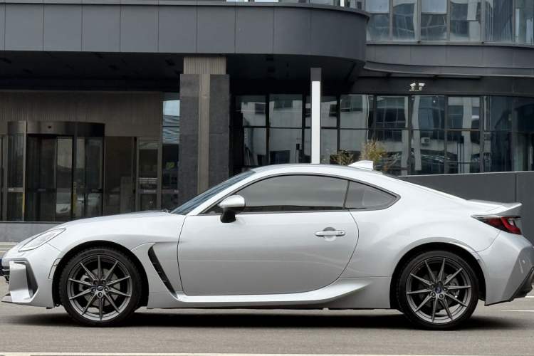 Used Subaru BRZ 2022 2.4L Manual Version Exterior 1