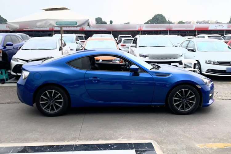 Used Subaru BRZ 2013 2.0i Automatic Luxury Model Exterior 2
