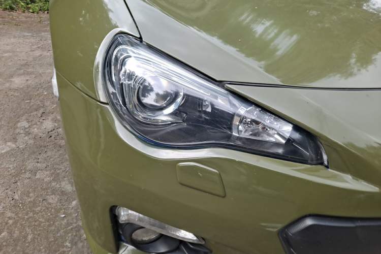 Used Subaru BRZ 2013 2.0i Automatic Luxury Model Right Front Headlight