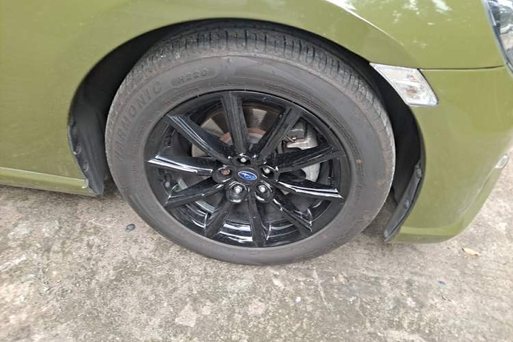 Used Subaru BRZ 2013 2.0i Automatic Luxury Model Right Front Wheel Hub