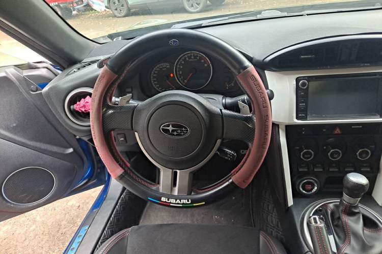 Used Subaru BRZ 2013 2.0i Automatic Luxury Model Steering Wheel