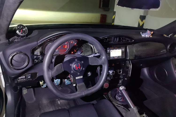 Used Subaru BRZ 2013 2.0i Manual Luxury Model Center Console