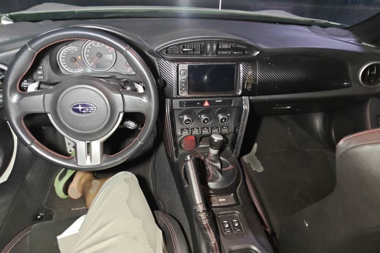 Used Subaru BRZ 2013 2.0i Automatic Luxury Model Center Console
