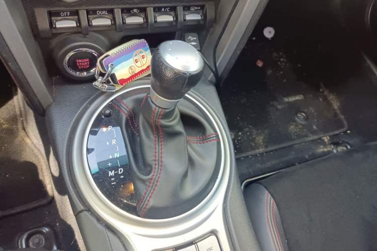 Used Subaru BRZ 2013 2.0i Automatic Luxury Model Gear Lever