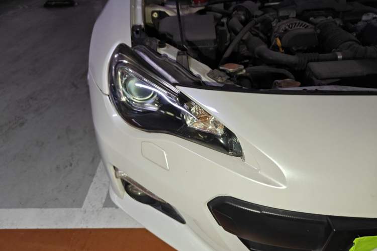 Used Subaru BRZ 2013 2.0i Automatic Luxury Model Right Front Headlight