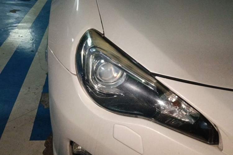 Used Subaru BRZ 2013 2.0i Automatic Luxury Model Right Front Headlight