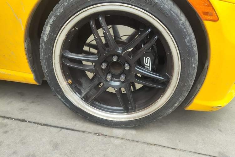 Used Subaru BRZ 2013 2.0i Automatic Luxury Model Right Front Wheel Hub