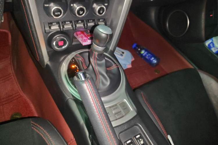 Used Subaru BRZ 2015 2.0i Automatic Model Gear Lever