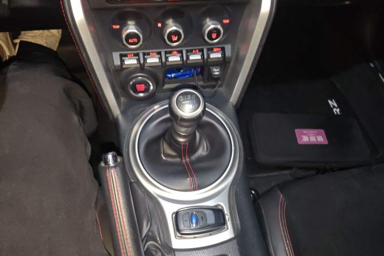 Used Subaru BRZ 2015 2.0i Manual Model Gear Lever