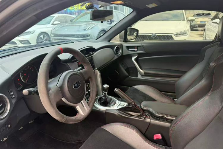 Used Subaru BRZ 2015 2.0i Manual Model Interior 1