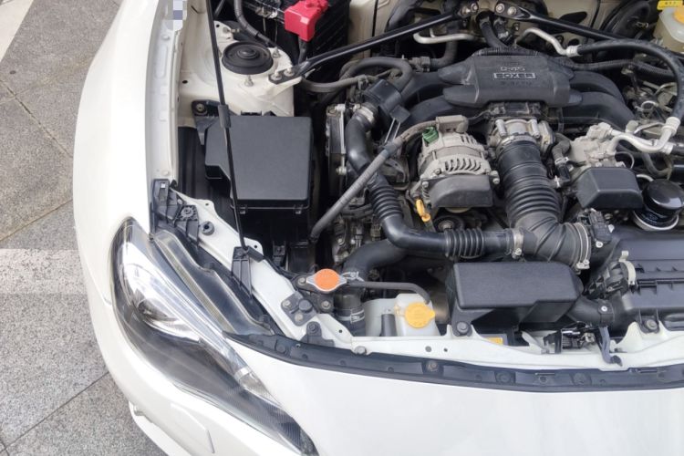 Used Subaru BRZ 2015 2.0i Automatic Model Engine Bay Right