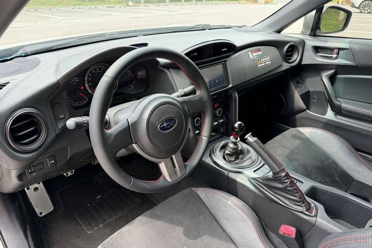 Used Subaru BRZ 2015 2.0i Manual Model Interior 1