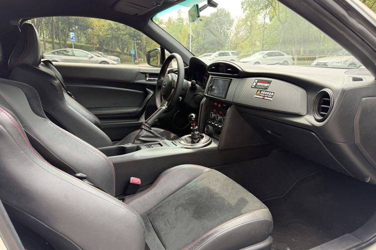 Used Subaru BRZ 2015 2.0i Manual Model Interior 4