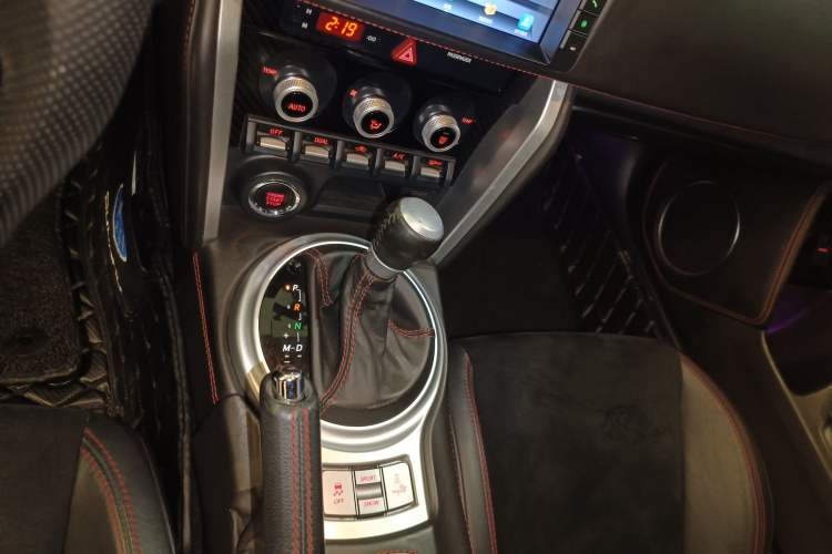 Used Subaru BRZ 2017 2.0i Automatic Type-S Edition Gear Lever