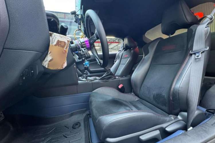 Used Subaru BRZ 2017 2.0i Manual Type-RS Edition Interior 9