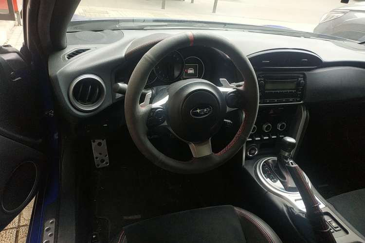 Used Subaru BRZ 2017 2.0i Automatic Type-S Edition Steering Wheel