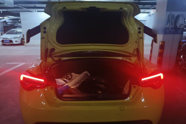 Used Subaru BRZ 2017 2.0i Automatic Type-RS Yellow Special Edition Trunk