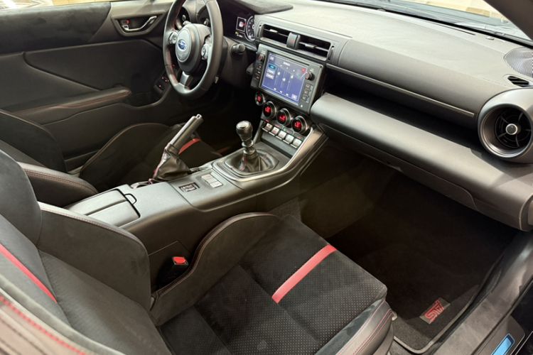 Used Subaru BRZ 2022 2.4L Manual Version Interior 3