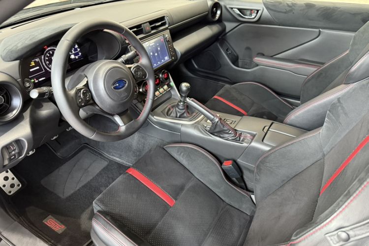 Used Subaru BRZ 2022 2.4L Manual Version Interior 6