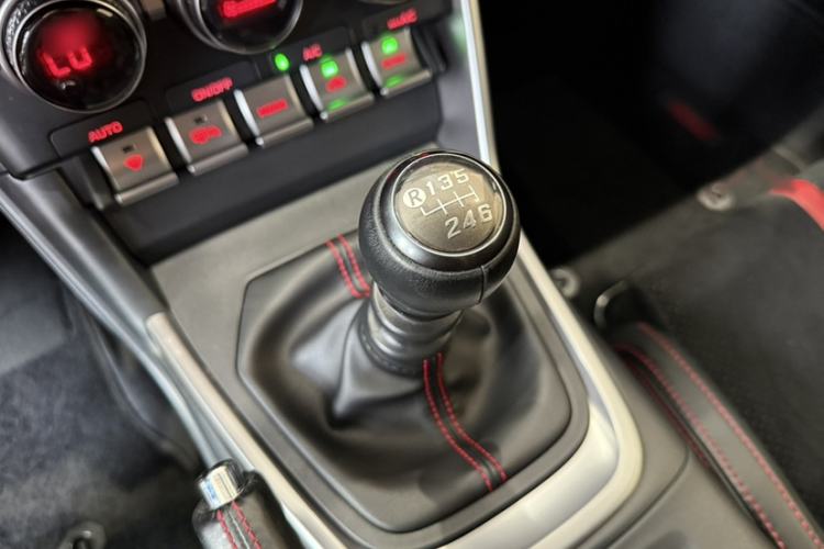 Used Subaru BRZ 2022 2.4L Manual Version Interior 8